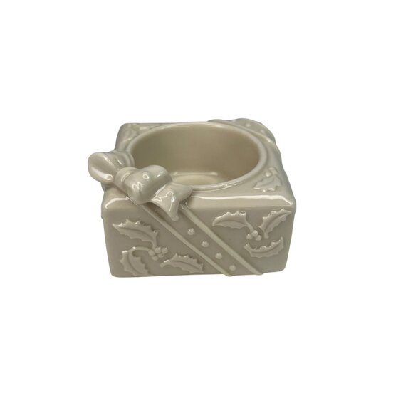 Lenox Holiday Gift Box Ceramic Candle Holder White With Holly & Bow Design - Picture 1 of 8